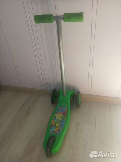 Kreiss Трёхколёсный самокат