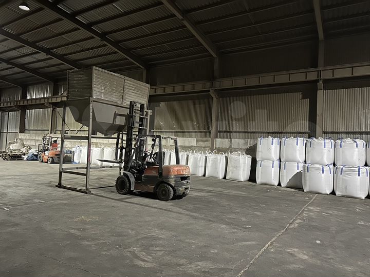 Производственная база. Склад, 1200 м²