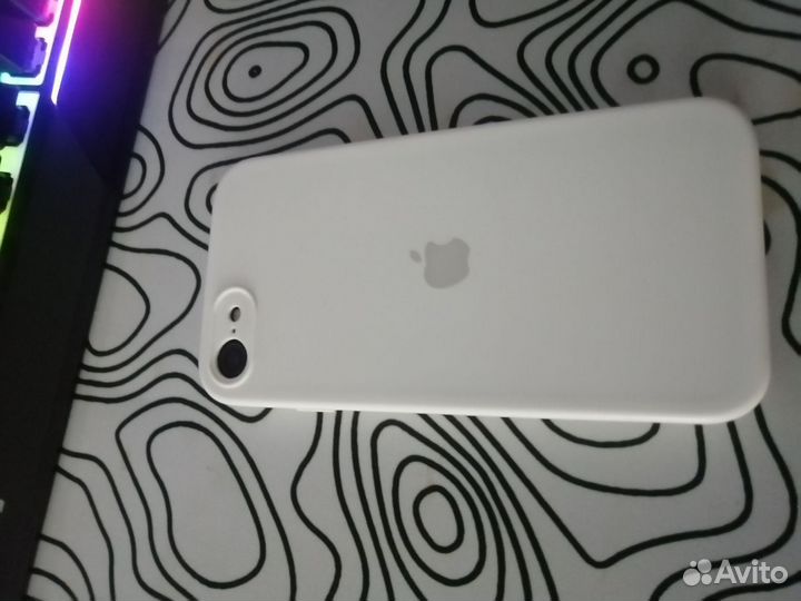 Телефон iPhone 7