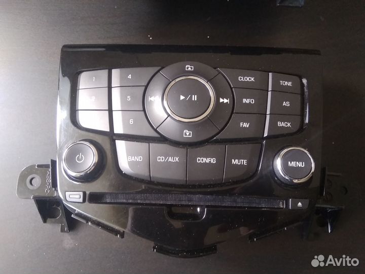 Панель управления магнитолой Chevrolet Cruze