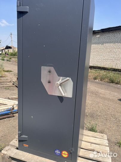 Сейф металлический valberg