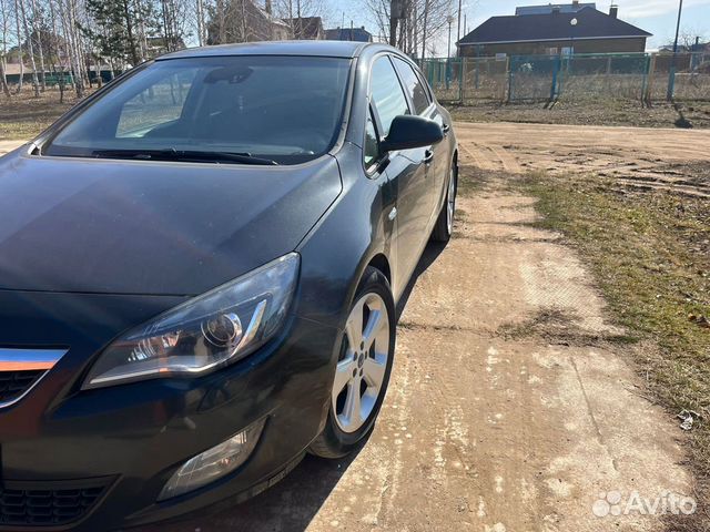 Opel Astra 1.6 МТ, 2011, 172 000 км