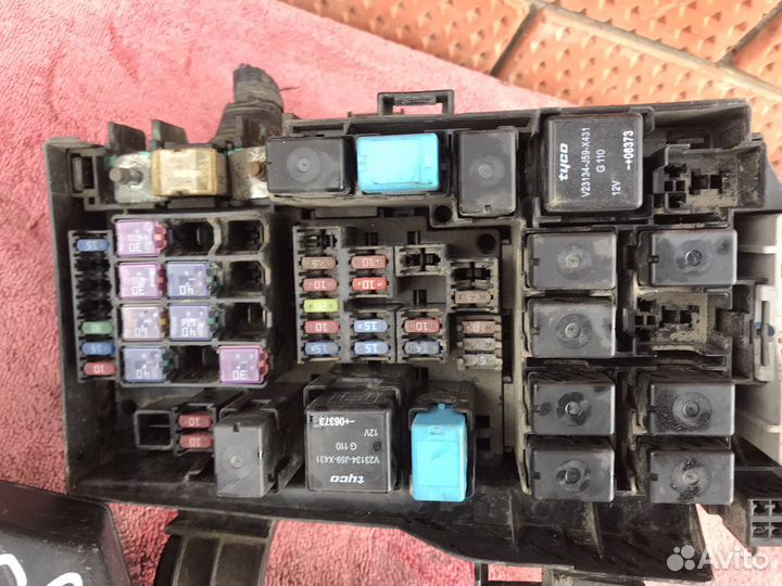 Блок предохранителей Mazda 6 gg 2.0