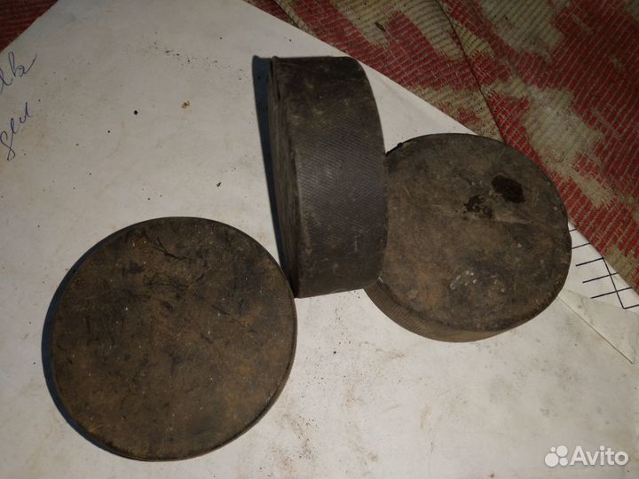 Шайбы хоккейные-СССР