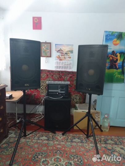Комплект звукового оборудования
