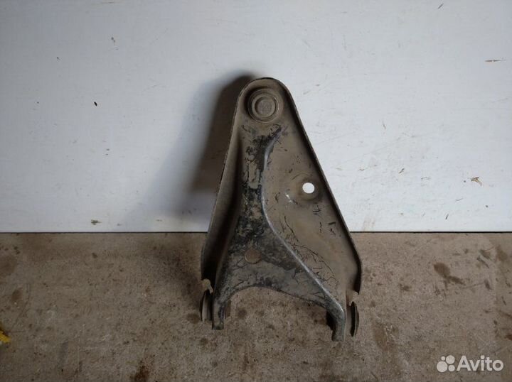 Рычаг передний левый Renault Logan 2005-2014