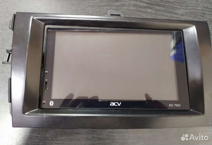 Продам магнитолу для Toyota Corolla Е 150