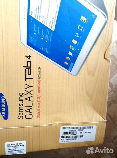 Планшет Samsung Galaxy Tab 4 (белый)