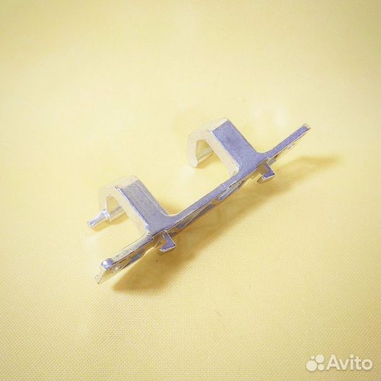 Петля люка стиральной машины Whirlpool Vestel