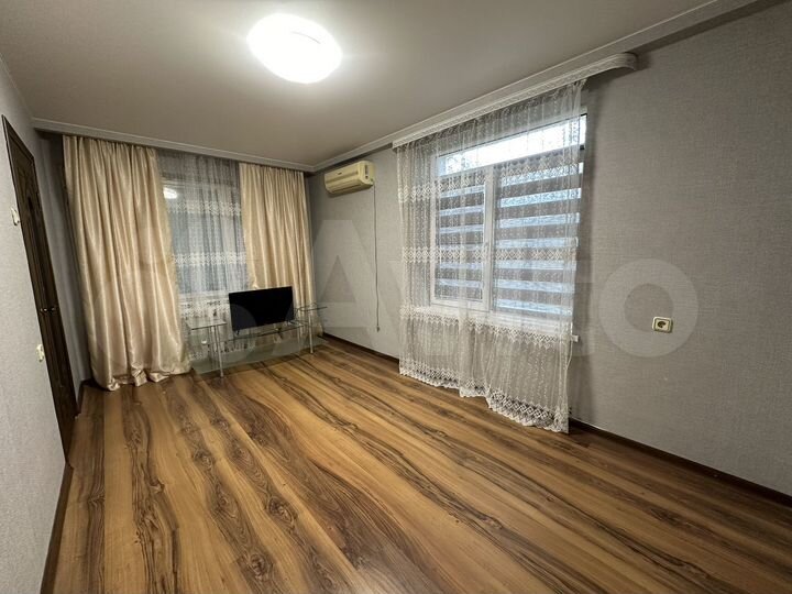 2-к. квартира, 52 м², 4/9 эт.