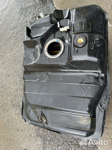 Топливный бак Toyota land cruiser 100 200