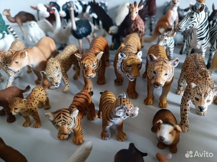 Фигурки животных Schleich пакетом