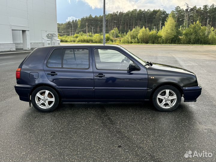 Volkswagen Golf 1.8 AT, 1997, 199 999 км