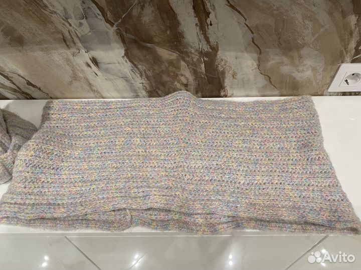 Женский шапка и снут