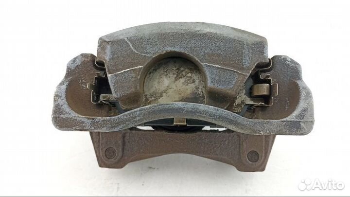 Суппорт передний левый Toyota Wish ZNE10 2005