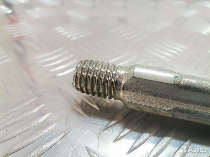 Крюк для BMW 3-Series (F30/F31/F34/F35)