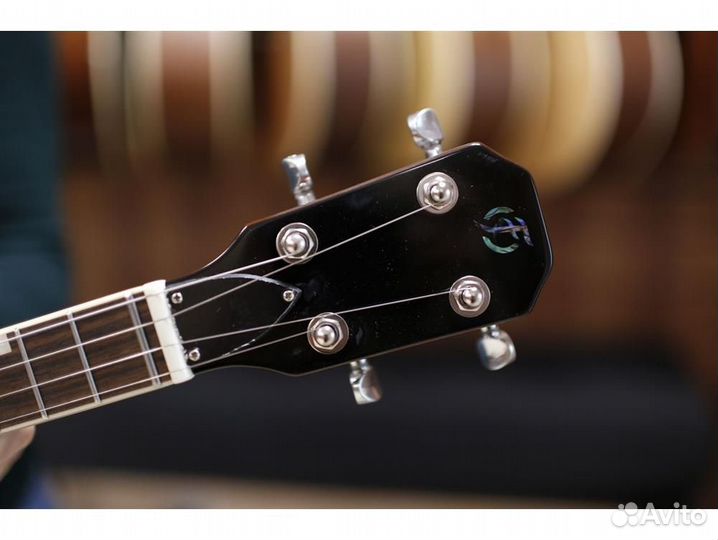 Flight Vanguard Tenor TBK - электроукулеле тенор с