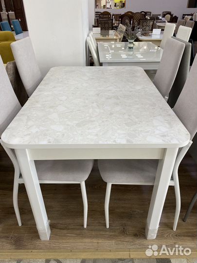 Кухонный стол