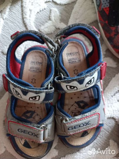 Сандали, кроссовки