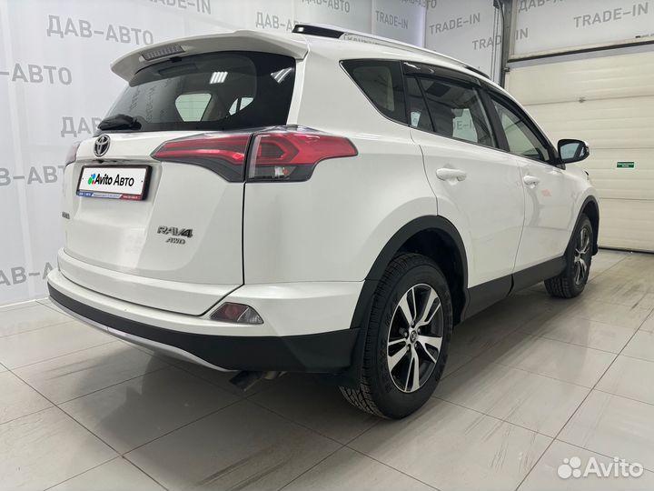 Toyota RAV4 2.2 AT, 2017, 168 000 км