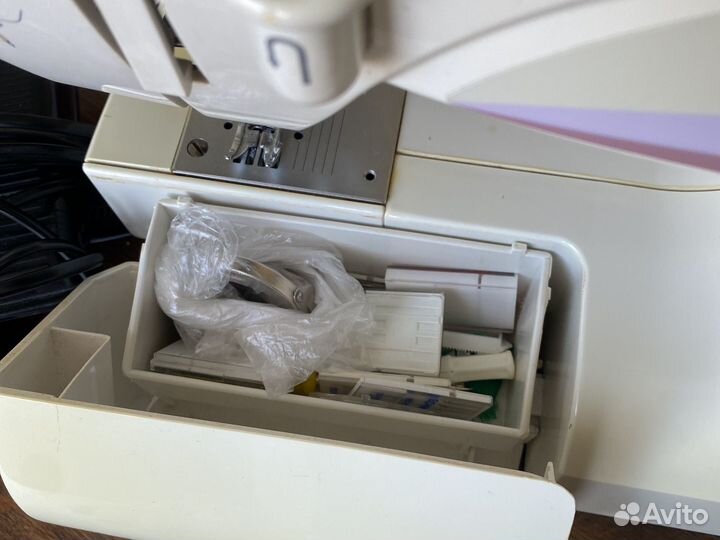 Швейная машинка Siruba hsm 2722