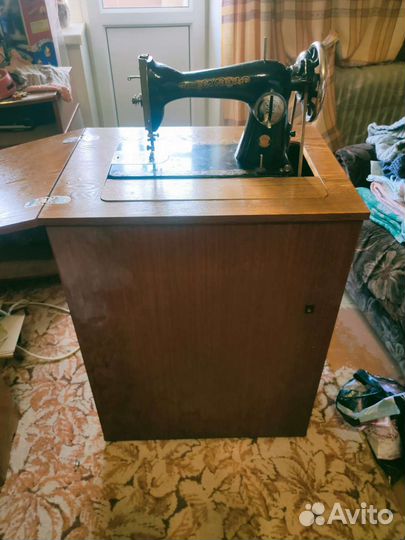 Швейная машина пмз им. Калинина