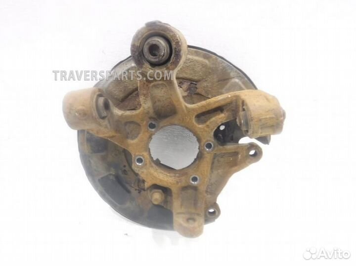 Кулак задний правый Сузуки