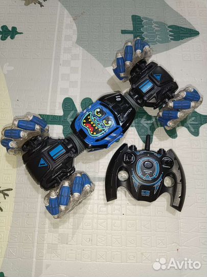 Машинка на пульте управления