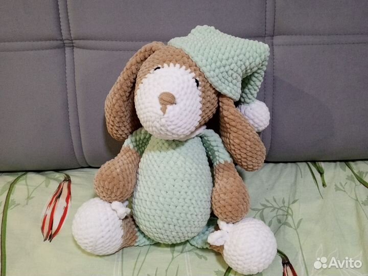 Вязаная игрушка собака