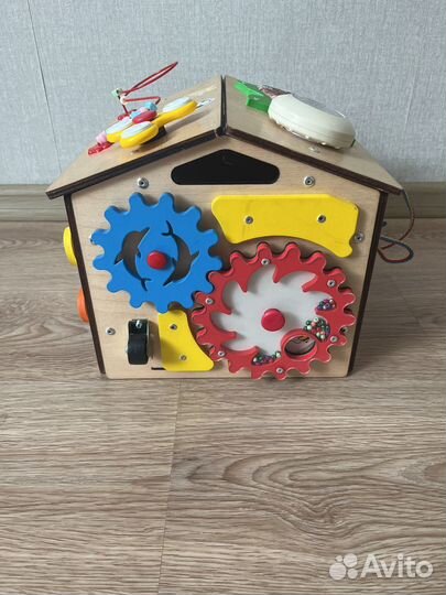 Бизиборд домик со светом