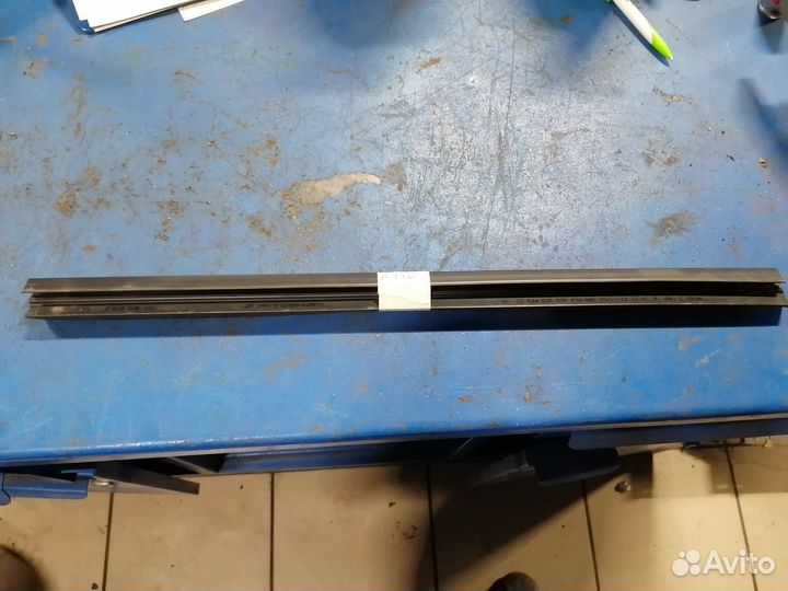 Бархотка внутренняя задней левой двери Фабия 2