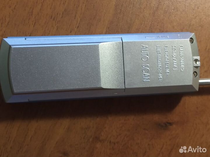 Портативный радиоприемник eplutus, работающий