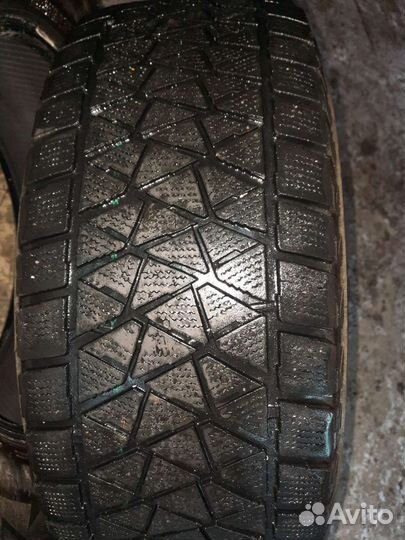 Bridgestone Blizzak Ice 265/65 R17