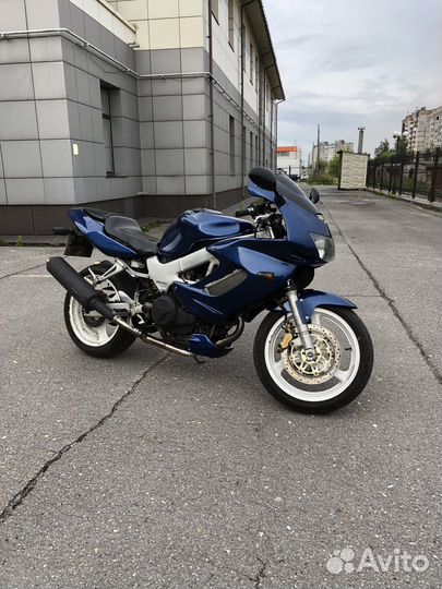 Продам Honda VTR
