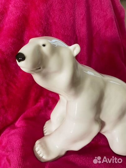 Статуэтка фарфоровая Белый медведь лфз