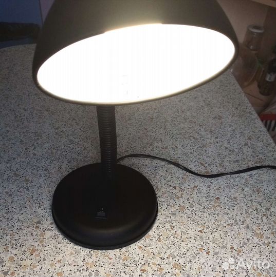 Лампа настольная