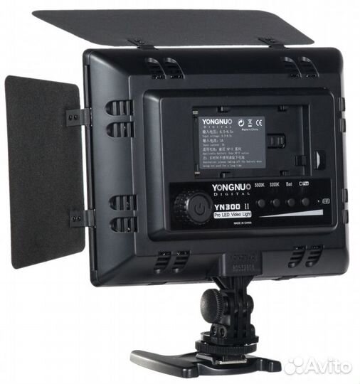 Накамерный свет светодиодный Yongnuo YN-300 II LED