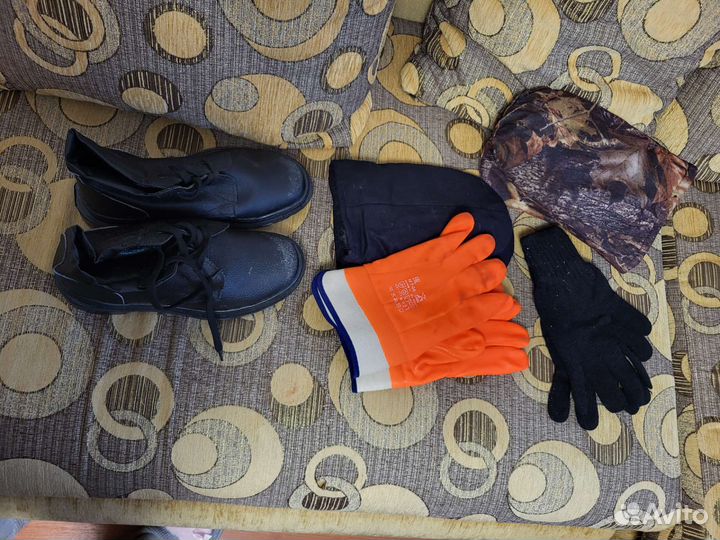 Перчатки и ботинки