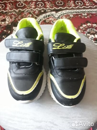 Кроссовки детские 26-27 р