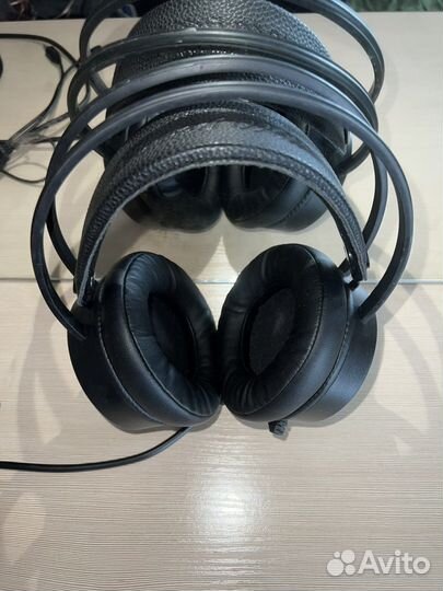 Наушники с микрофоном