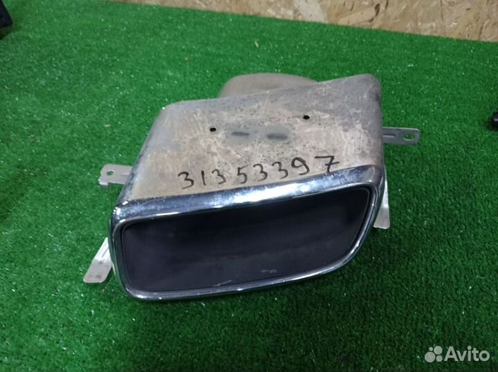 Насадка глушителя левая Volvo XC90 2015-2021