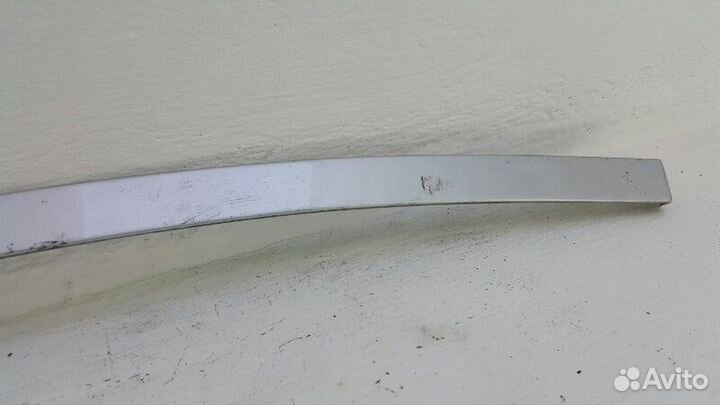 Молдинг (накладка) левый Mercedes-Benz C-Class