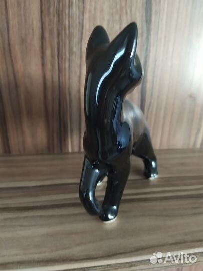 Статуэтка кошка фарфор