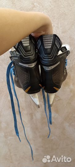 Хоккейные коньки bauer