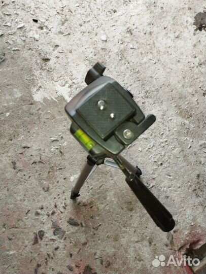 Штатив для видеокамеры фотоаппарата