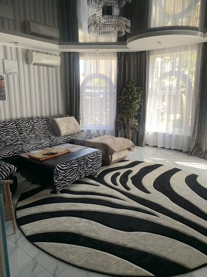 Комната 80 м² в 3-к., 1/5 эт.