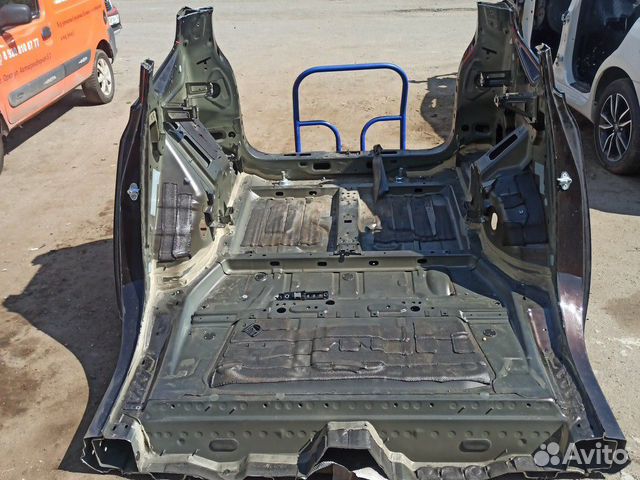 Задняя часть opel zafira c