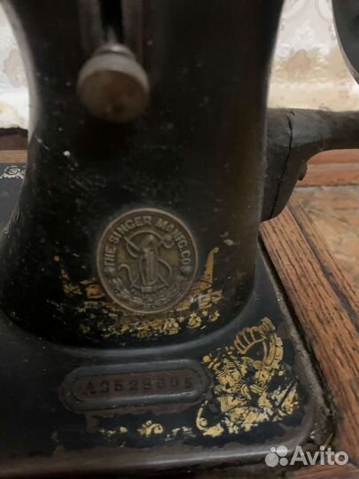 Швейная ручная машинка СССР