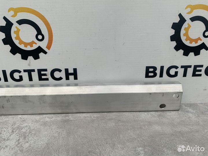 Кронштейн передней панели Mercedes A2466280129