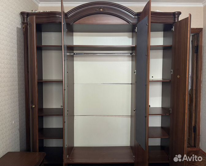 Шкафы шифоньеры бу